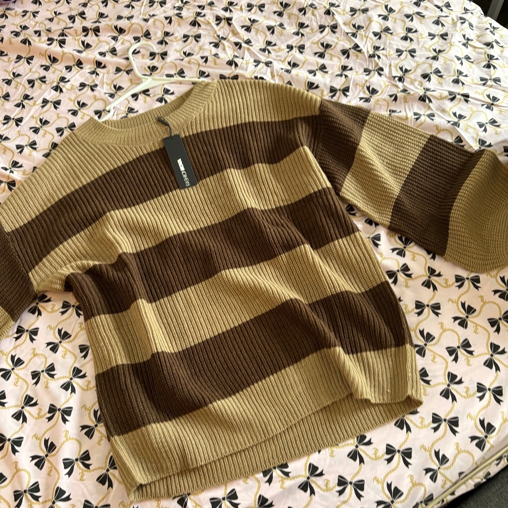 Two tone brown sweater
